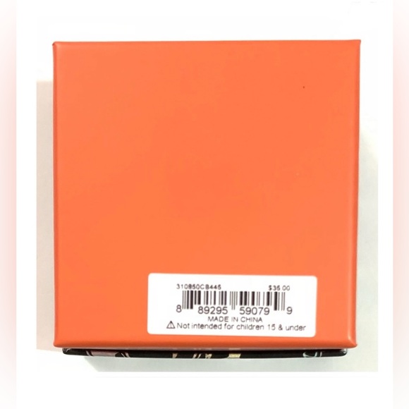 NWT ⚜️🧿⚜️ Betsey Johnson CREEP IT REAL Glow In The Dark Eyeball Stones Earrings - Picture 5 of 7